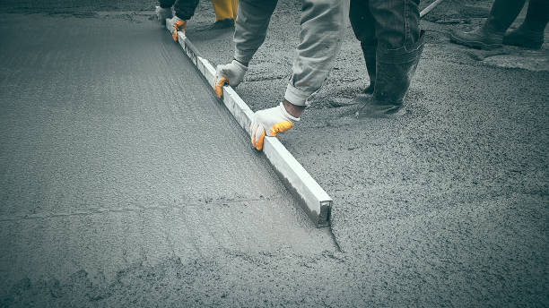 Best Concrete Driveway Installation  in Madison Heights, MI